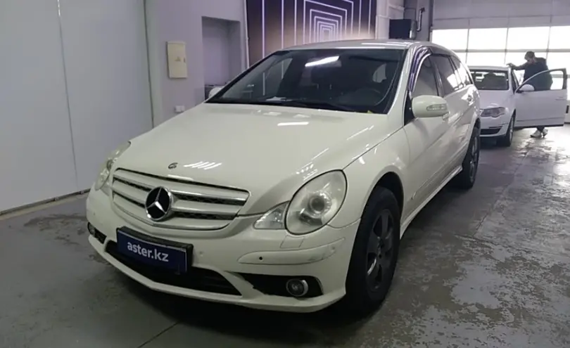 Mercedes-Benz R-Класс 2008 года за 7 000 000 тг. в Павлодар