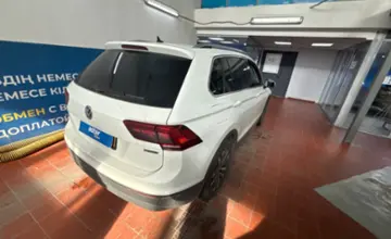 Volkswagen Tiguan 2019 года за 9 000 000 тг. в Астана