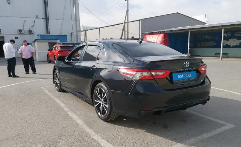 Toyota Camry 2018 года за 11 500 000 тг. в Шымкент фото 4