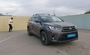 Toyota Highlander 2017 года за 17 000 000 тг. в Шымкент фото 2