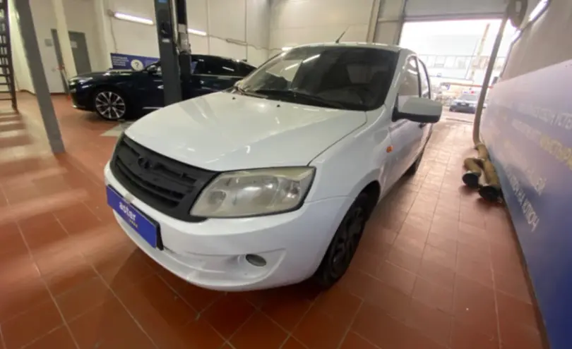 LADA (ВАЗ) Granta 2013 года за 3 000 000 тг. в Астана