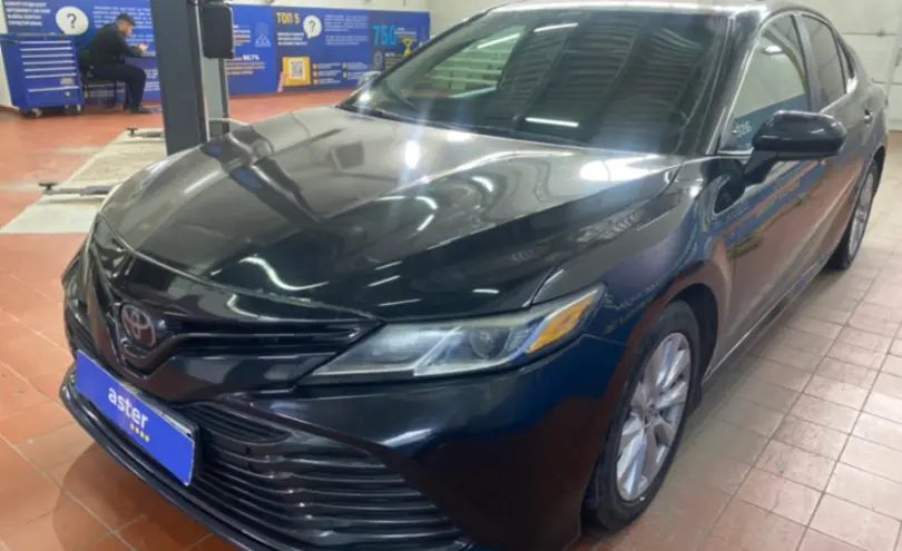 Toyota Camry 2020 года за 11 000 000 тг. в Астана