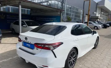 Toyota Camry 2021 года за 14 500 000 тг. в Караганда