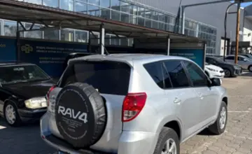Toyota RAV4 2010 года за 7 800 000 тг. в Караганда