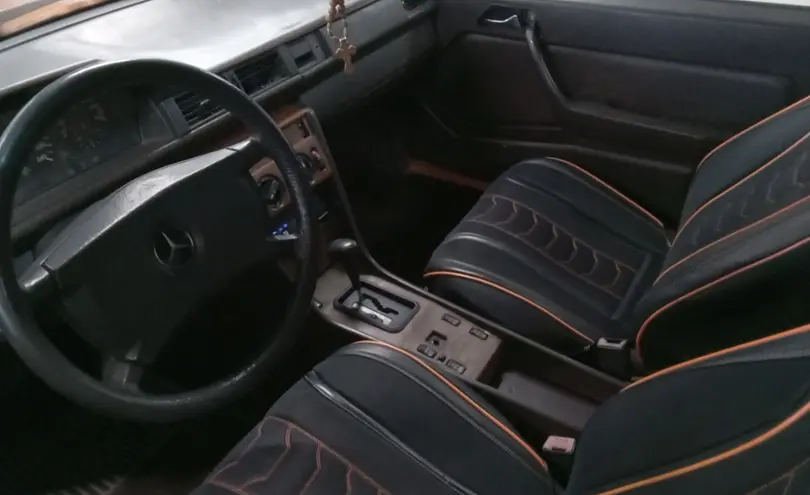 Mercedes-Benz W124 1988 года за 1 500 000 тг. в Астана фото 5