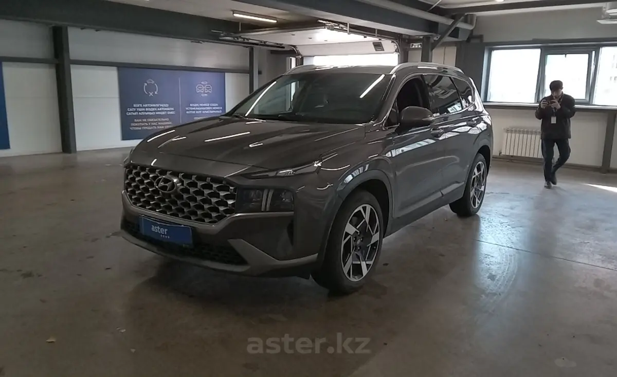 Hyundai Santa Fe 2023 года за 18 000 000 тг. в Астана