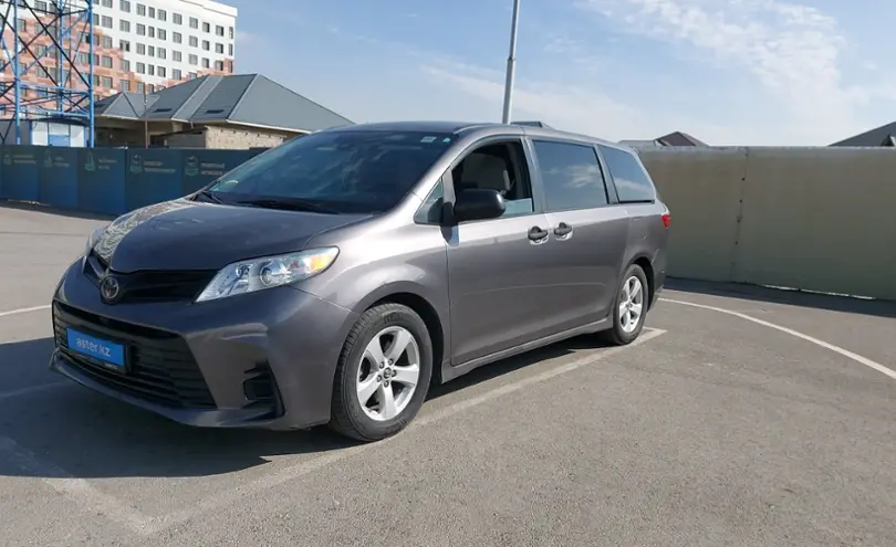 Toyota Sienna 2018 года за 16 700 000 тг. в Шымкент