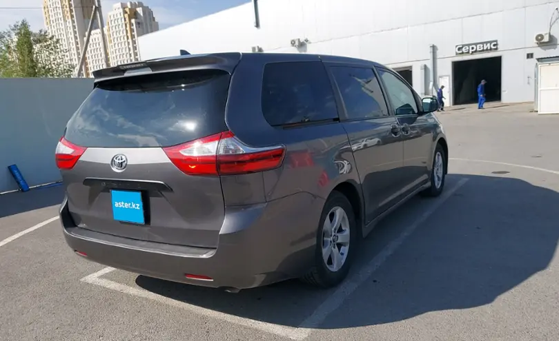 Toyota Sienna 2018 года за 16 700 000 тг. в Шымкент фото 3