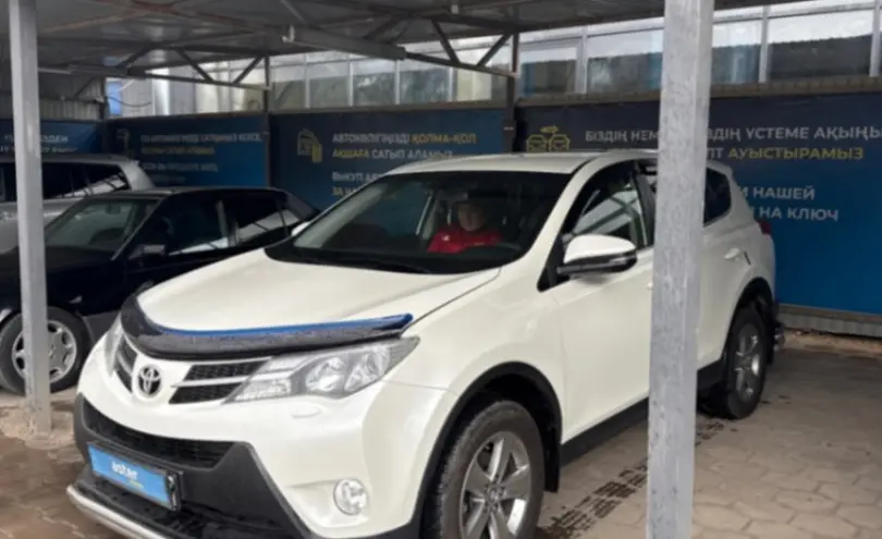 Toyota RAV4 2015 года за 10 500 000 тг. в Караганда