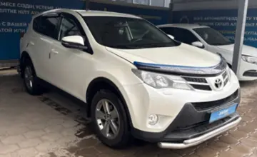 Toyota RAV4 2015 года за 10 500 000 тг. в Караганда фото 3