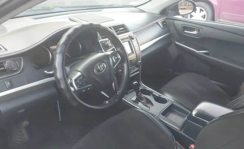 Toyota Camry 2017 года за 9 800 000 тг. в Алматы фото 5