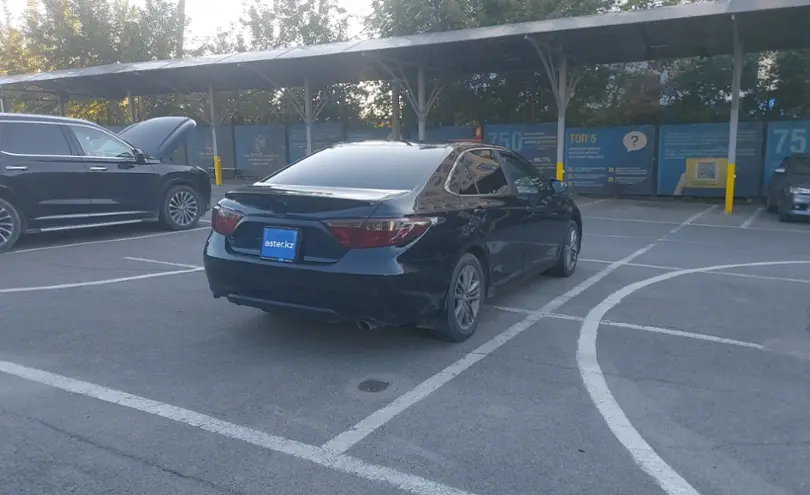 Toyota Camry 2017 года за 9 800 000 тг. в Алматы фото 3