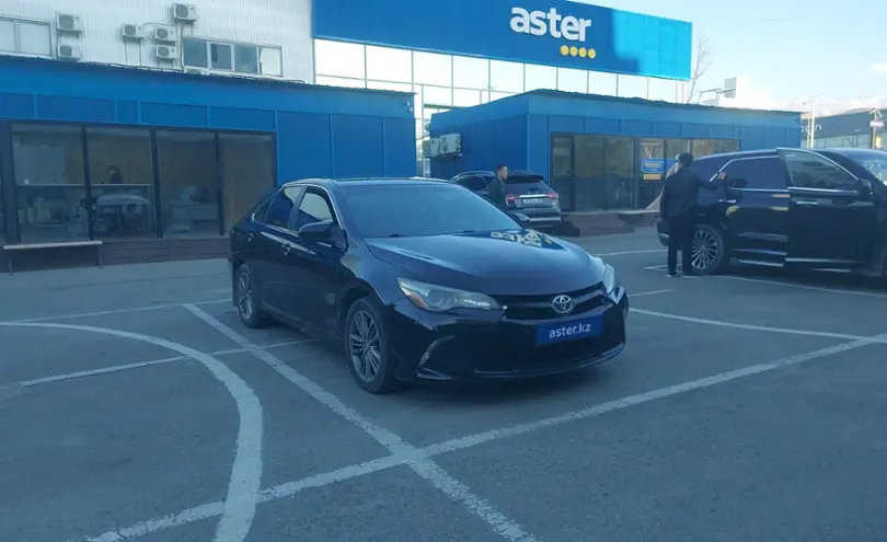Toyota Camry 2017 года за 9 800 000 тг. в Алматы фото 2