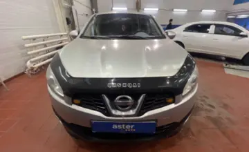 Nissan Qashqai 2010 года за 3 500 000 тг. в Астана фото 2