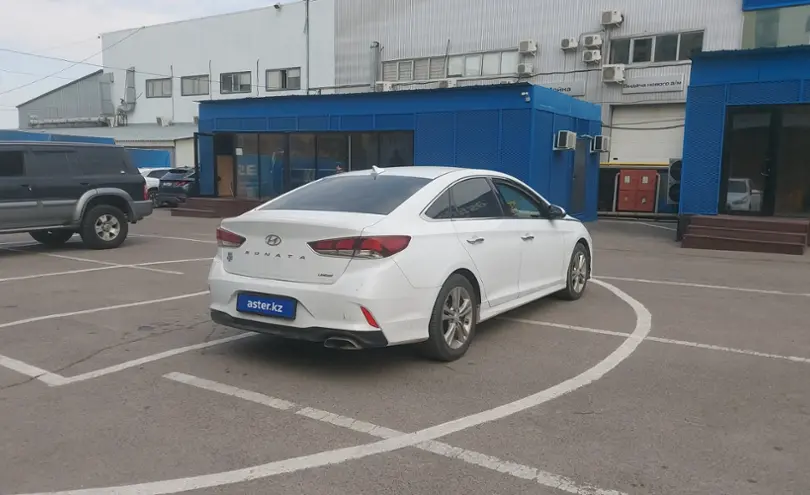 Hyundai Sonata 2017 года за 8 000 000 тг. в Алматы фото 3