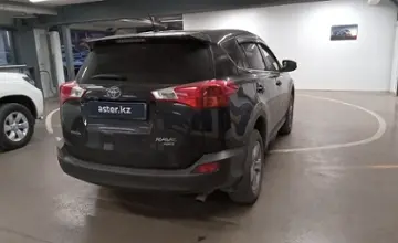 Toyota RAV4 2014 года за 9 900 000 тг. в Астана фото 3