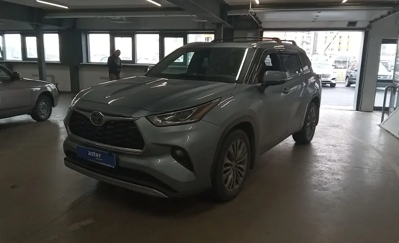 Toyota Highlander 2021 года за 25 000 000 тг. в Астана