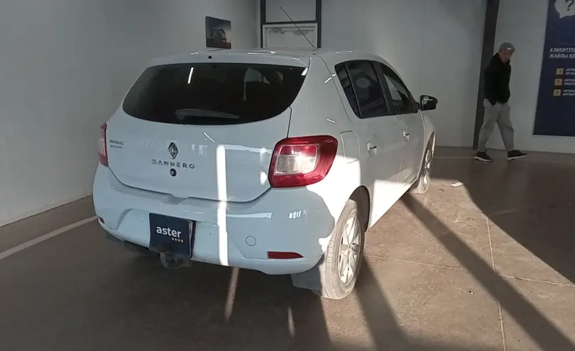 Renault Sandero 2018 года за 4 000 000 тг. в Астана фото 3