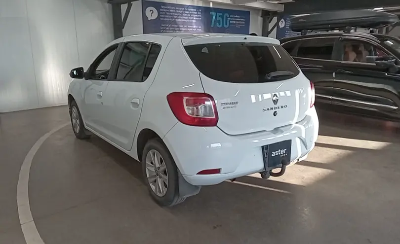 Renault Sandero 2018 года за 4 000 000 тг. в Астана фото 4