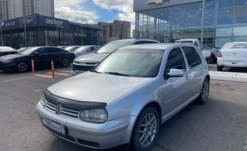 Volkswagen Golf 2001 года за 3 000 000 тг. в Астана
