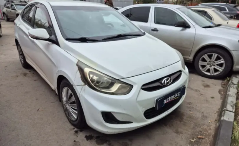 Hyundai Solaris 2012 года за 3 500 000 тг. в Костанай фото 3
