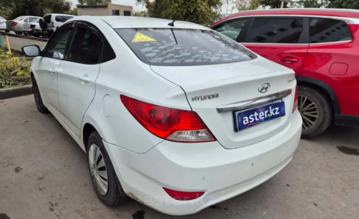 Hyundai Solaris 2012