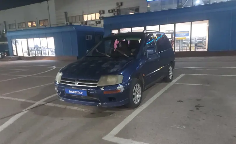 Mitsubishi Space Runner 2000 года за 1 000 000 тг. в Алматы