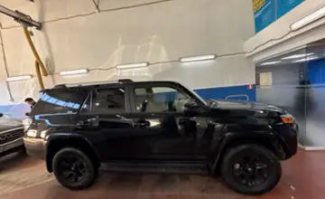 Toyota 4Runner 2023 года за 27 000 000 тг. в Астана фото 4