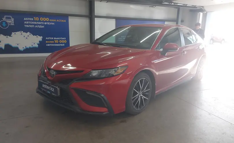 Toyota Camry 2021 года за 12 000 000 тг. в Астана