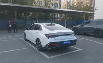Hyundai Elantra 2023 года за 7 500 000 тг. в Алматы фото 4