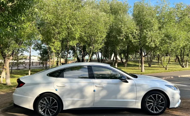 Hyundai Sonata 2022 года за 11 500 000 тг. в Астана