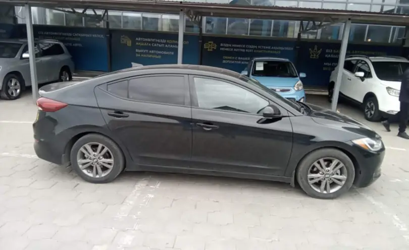 Hyundai Elantra 2018 года за 6 900 000 тг. в Караганда фото 4