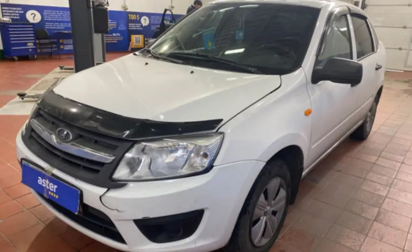 LADA (ВАЗ) Granta 2015 года за 2 000 000 тг. в Астана