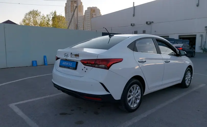Hyundai Solaris 2021 года за 8 000 000 тг. в Шымкент фото 3
