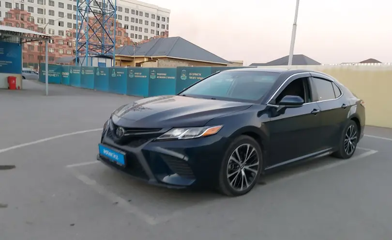 Toyota Camry 2018 года за 12 000 000 тг. в Шымкент