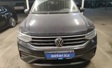 Volkswagen Tiguan 2021 года за 13 500 000 тг. в Алматы фото 2