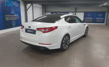 Kia K5 2011 года за 8 000 000 тг. в Астана фото 3