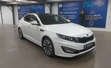 Kia K5 2011 года за 8 000 000 тг. в Астана фото 2