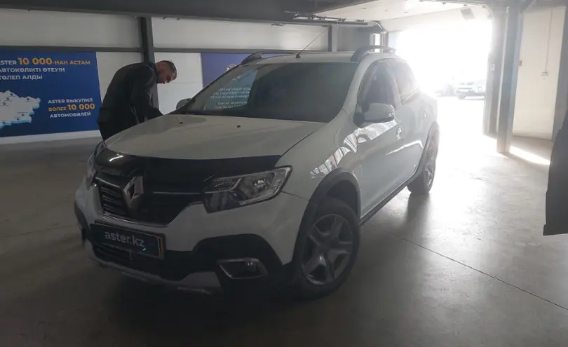 Renault Logan 2019 года за 6 200 000 тг. в Астана