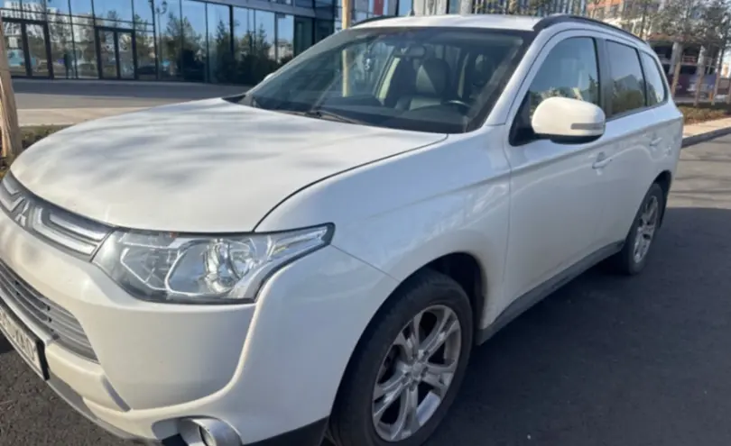 Mitsubishi Outlander 2013 года за 8 000 000 тг. в Астана