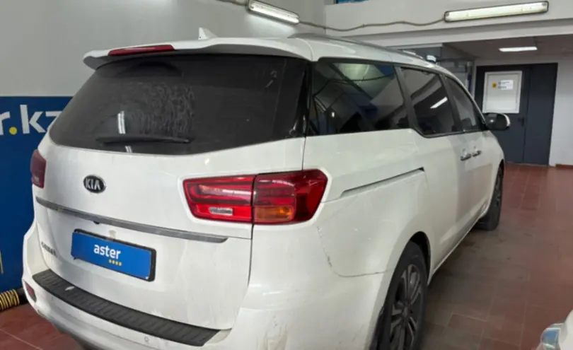 Kia Carnival 2019 года за 13 000 000 тг. в Астана фото 5