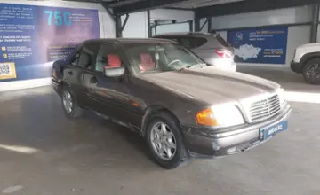 Mercedes-Benz C-Класс 1994 года за 1 000 000 тг. в Астана фото 2