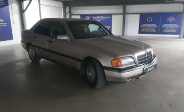 Mercedes-Benz C-Класс 1994 года за 1 400 000 тг. в Астана фото 2