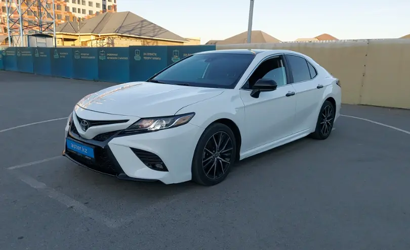 Toyota Camry 2021 года за 14 000 000 тг. в Шымкент