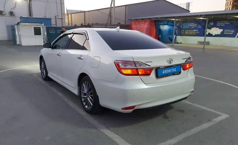 Toyota Camry 2017 года за 14 500 000 тг. в Шымкент фото 4