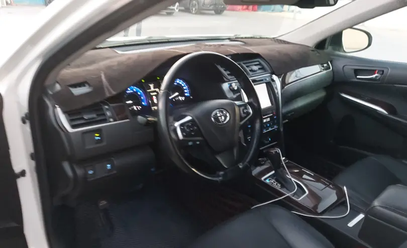 Toyota Camry 2017 года за 14 500 000 тг. в Шымкент фото 5