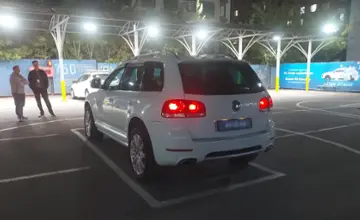Volkswagen Touareg 2008 года за 5 900 000 тг. в Алматы фото 4