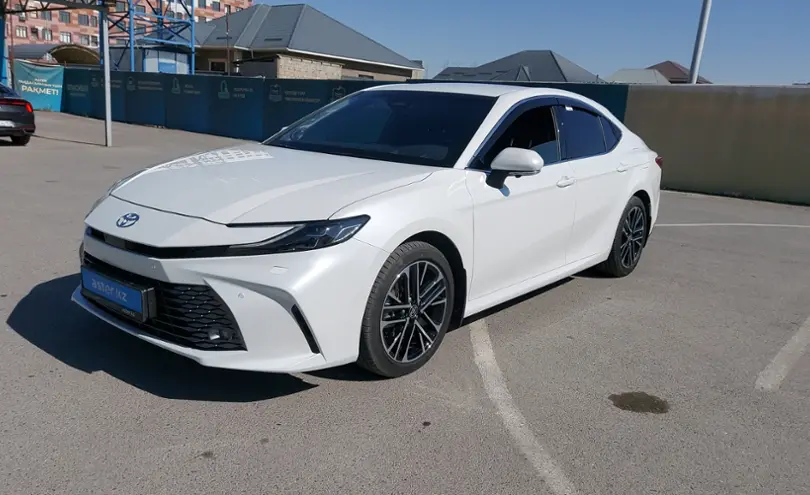 Toyota Camry 2024 года за 25 000 000 тг. в Шымкент