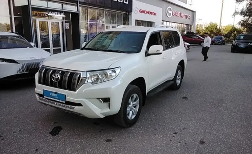 Toyota Land Cruiser Prado 2023 года за 27 500 000 тг. в Актобе