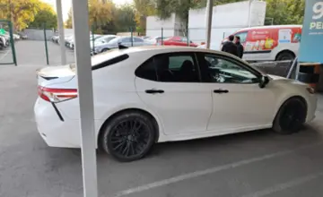 Toyota Camry 2020 года за 11 000 000 тг. в Алматы фото 4